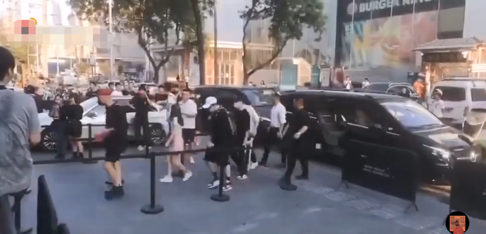 pgone|PGone被曝复出失败，上台表演十分钟后就被强制离场