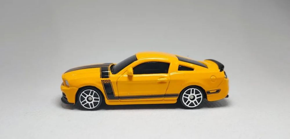 名创优品miniso售价99的正版官方授权164合金小车素质如何