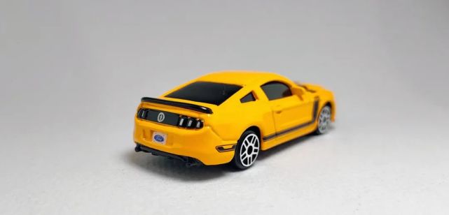 名创优品miniso售价9.9的正版官方授权1:64合金小车素质如何?