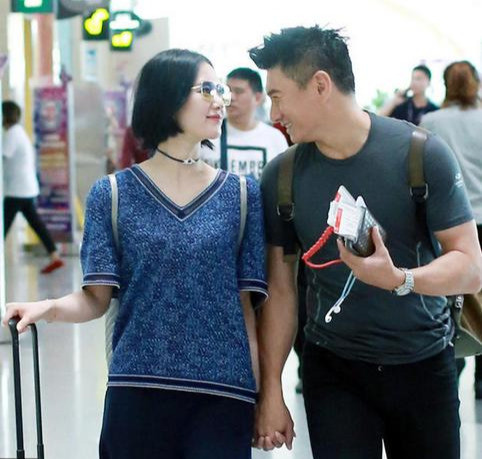 刘诗诗|吴奇隆被保安扑倒时，又开始羡慕刘诗诗，这样的男人太稀罕