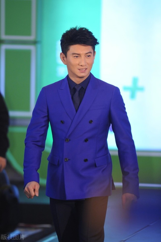 刘诗诗|吴奇隆被保安扑倒时，又开始羡慕刘诗诗，这样的男人太稀罕