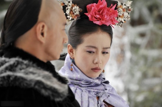 刘诗诗|吴奇隆被保安扑倒时，又开始羡慕刘诗诗，这样的男人太稀罕