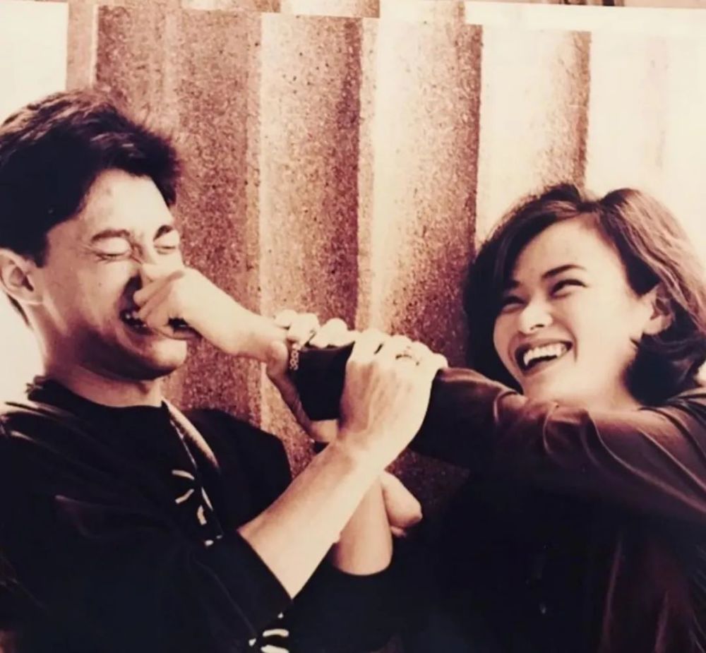 马诗慧|恭喜！TVB男演员名模老婆升级“婆婆”，80年代入行维持身材有道