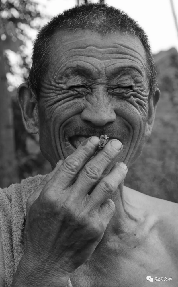 父爱|实拍滨州街头的“父亲们”