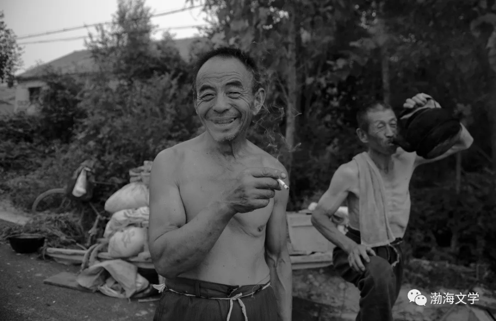 父爱|实拍滨州街头的“父亲们”