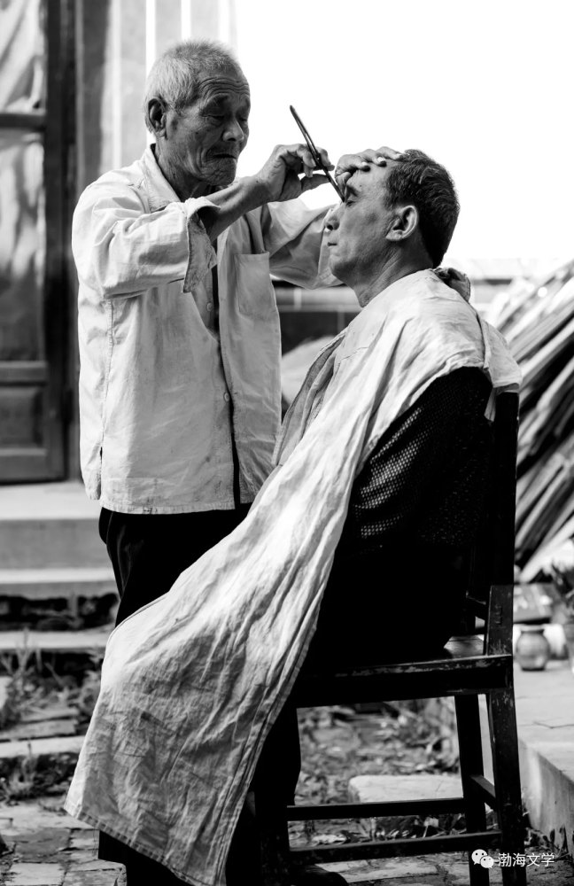 父爱|实拍滨州街头的“父亲们”