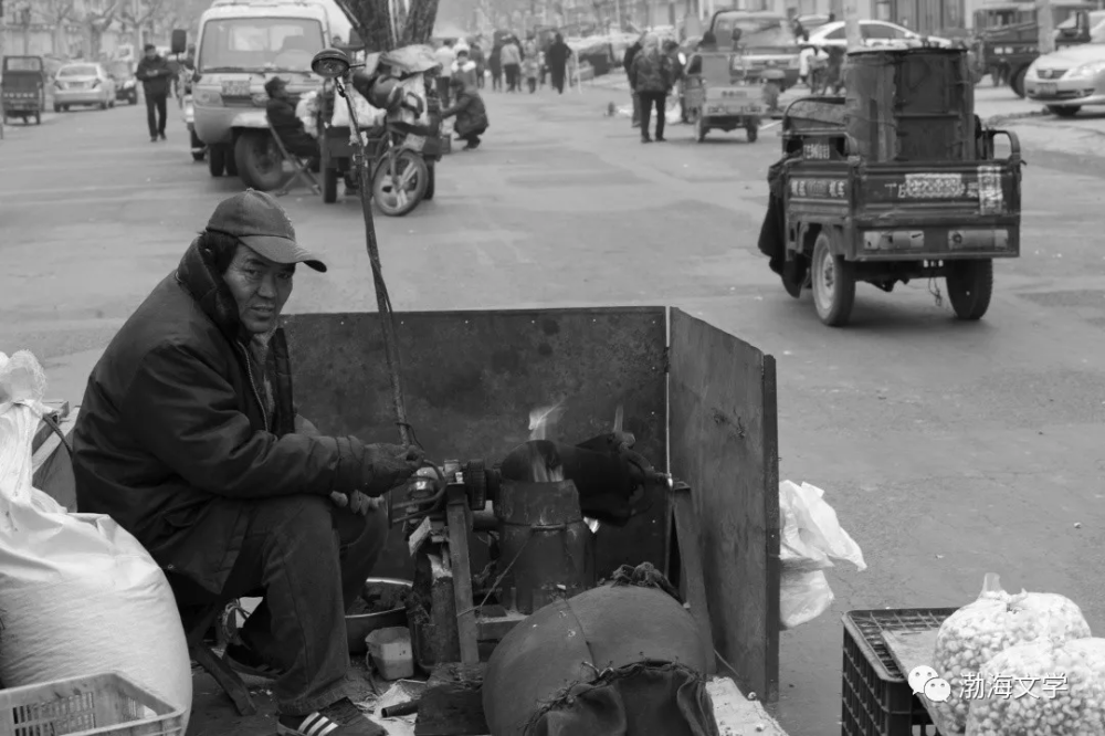 父爱|实拍滨州街头的“父亲们”