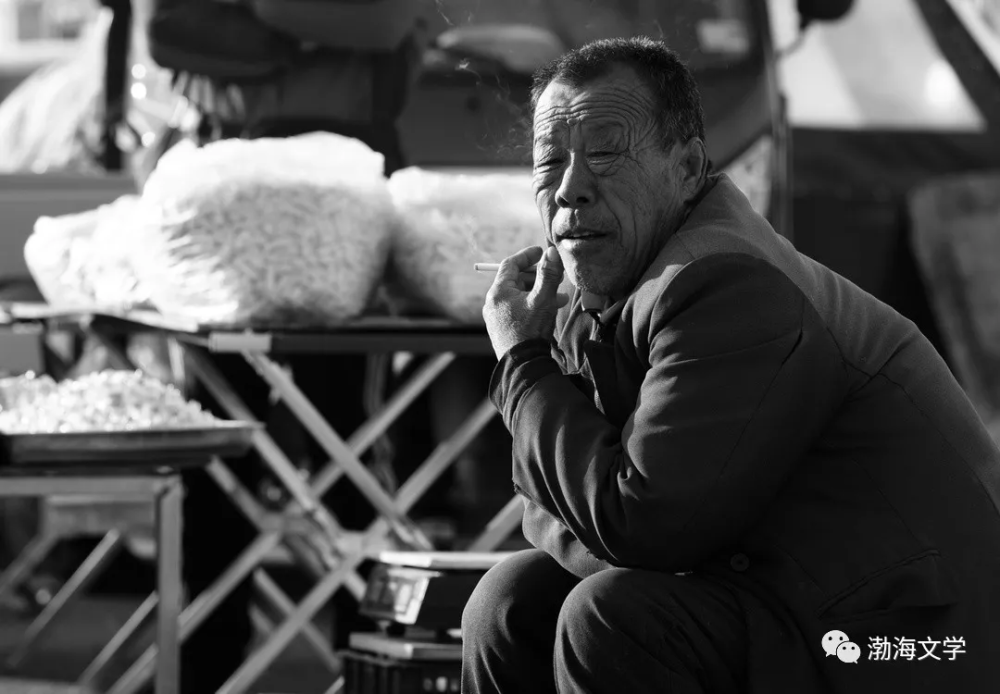 父爱|实拍滨州街头的“父亲们”