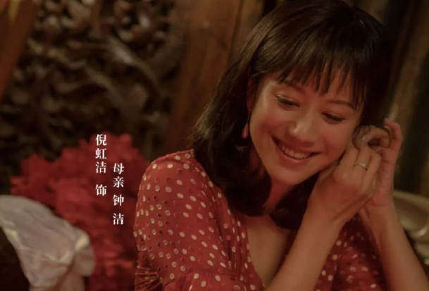 摩天大楼|别被Angelababy劝退了，《摩天大楼》足够悬疑也足够有现实表达