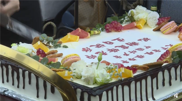 谢霆锋|谢霆锋庆祝40岁生日，发文感谢李宇春、李健、李荣浩