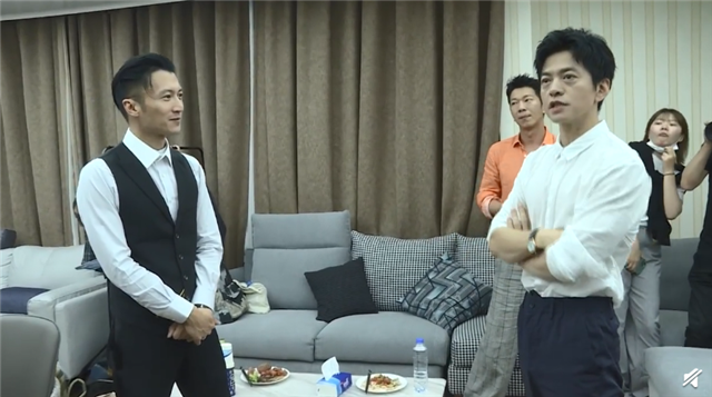 谢霆锋|谢霆锋庆祝40岁生日，发文感谢李宇春、李健、李荣浩