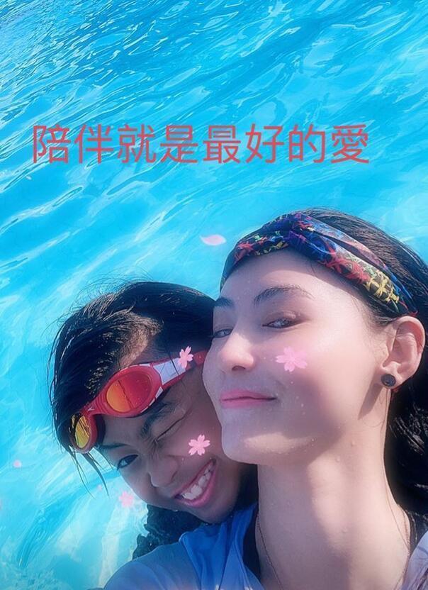 张柏芝|巧合？张柏芝三胎儿子画蛋糕礼物并配文：爸爸，昨日谢霆锋满40岁