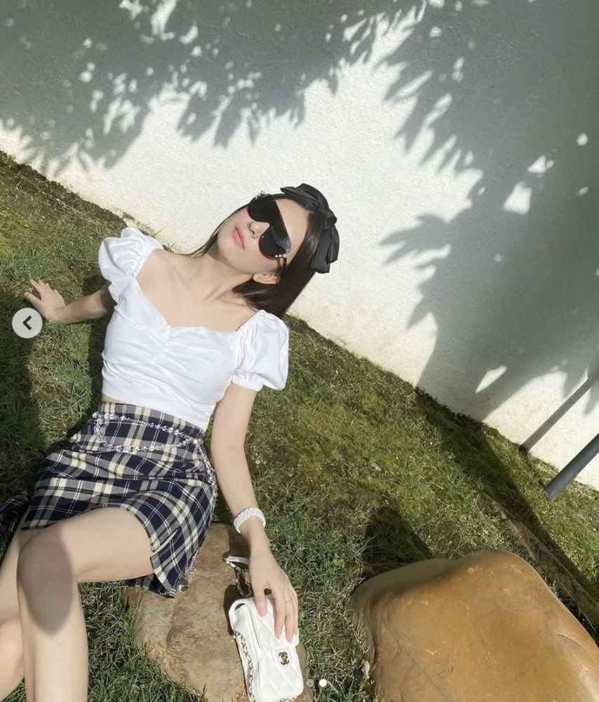 方媛|方媛下厨做创意蒸蛋，番茄胡萝卜雕成花，让两个女儿大饱口福