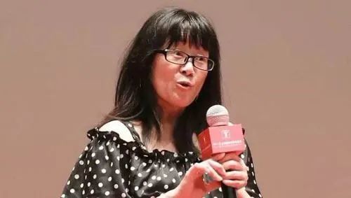 余秀华|她是泼妇也是诗人，“放荡诗人”余秀华脑瘫44年，却比你活得通透！