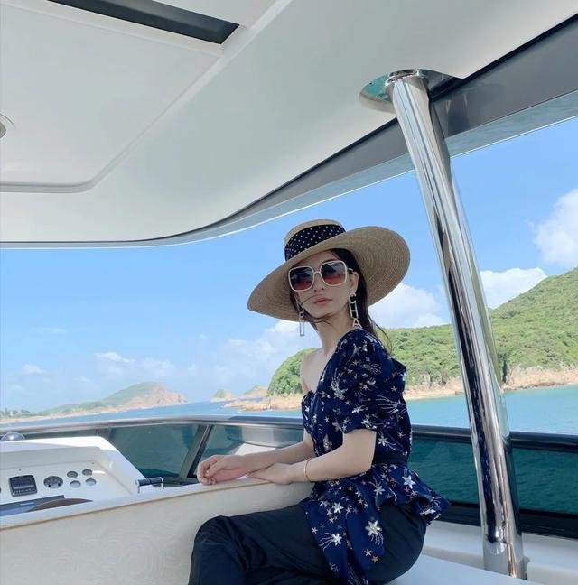 郭富城|郭富城母亲：中年经历丧子丧夫之痛，97岁寿终正寝人生没有遗憾