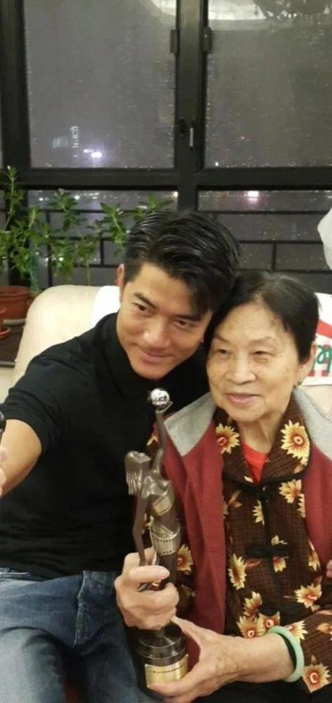 郭富城|郭富城母亲：中年经历丧子丧夫之痛，97岁寿终正寝人生没有遗憾