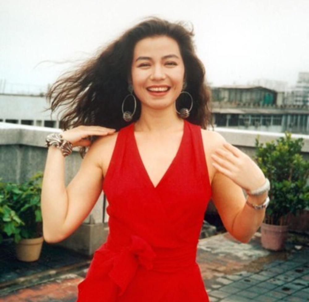 香港小姐竞选|香港小姐今晚决赛！你最喜欢谁，李嘉欣、朱玲玲还是张曼玉？