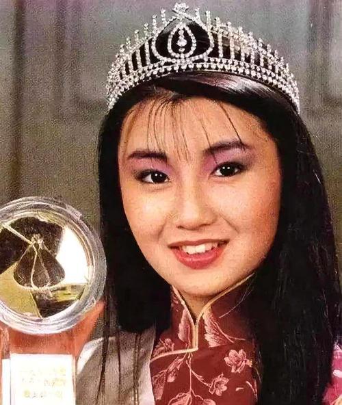 香港小姐竞选|香港小姐今晚决赛！你最喜欢谁，李嘉欣、朱玲玲还是张曼玉？