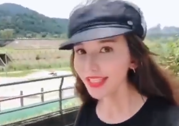 林志玲|林志玲发胖了，现身应援丈夫活动，被对方开球英姿迷倒疯狂拍照