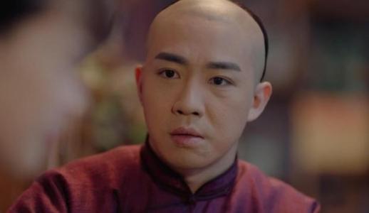 俞灏明|俞灏明凭借《八佰》，从花美男变身实力派，被大火烧伤的他重生了