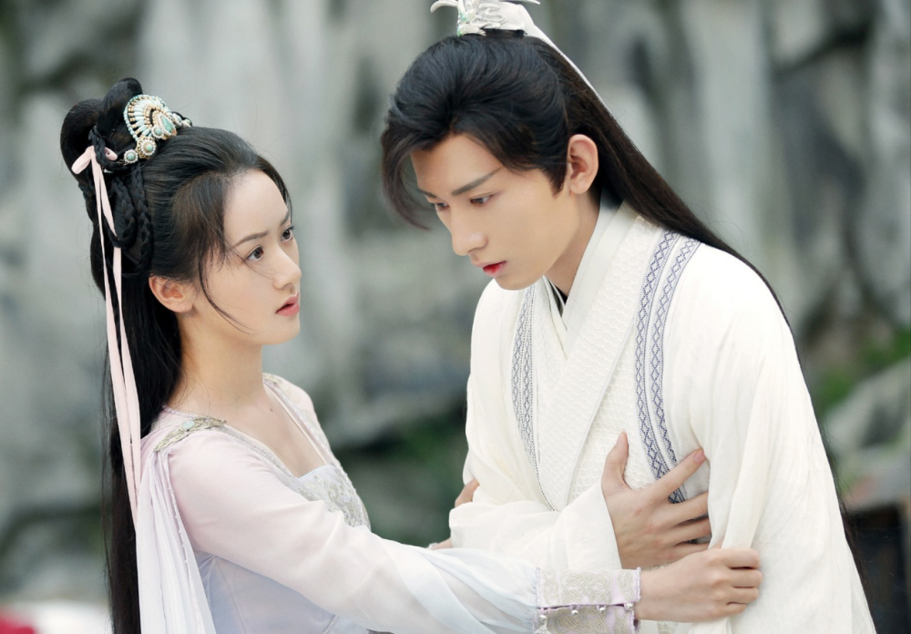 以家人之名|《琉璃》璇玑被吐槽，热度不减反增，景气指数首超《以家人之名》