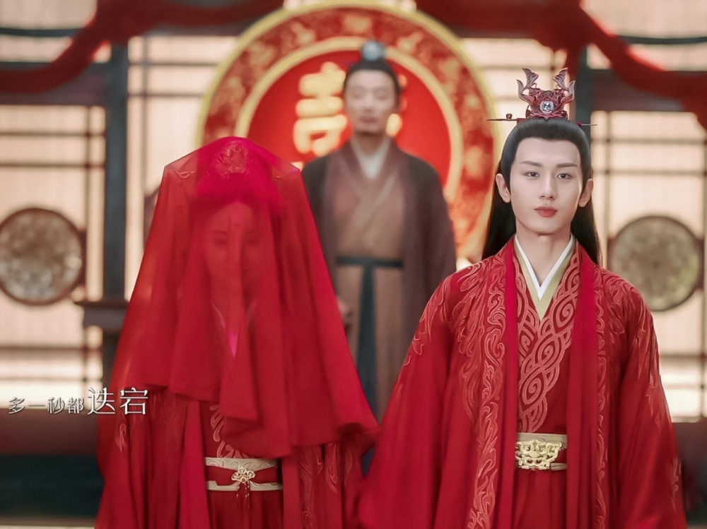 以家人之名|《琉璃》璇玑被吐槽，热度不减反增，景气指数首超《以家人之名》