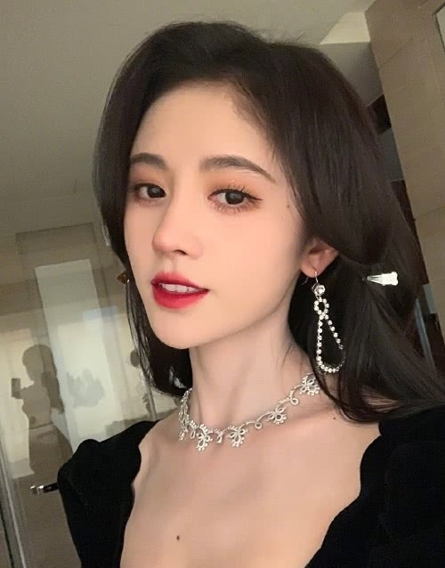 鞠婧祎|换脸女星又添大将，变脸前后差别巨大，和鞠婧祎有的一拼