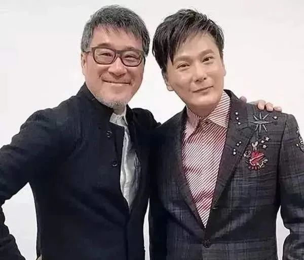 张信哲|他收藏嘉庆皇帝的龙袍前，是全民公认的“情歌王子”