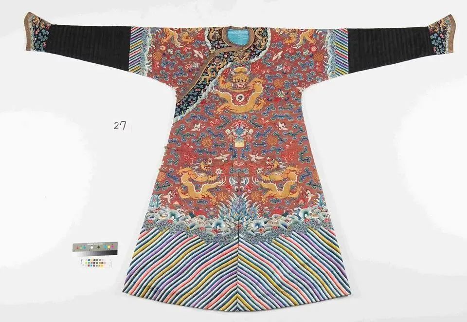 张信哲|他收藏嘉庆皇帝的龙袍前，是全民公认的“情歌王子”