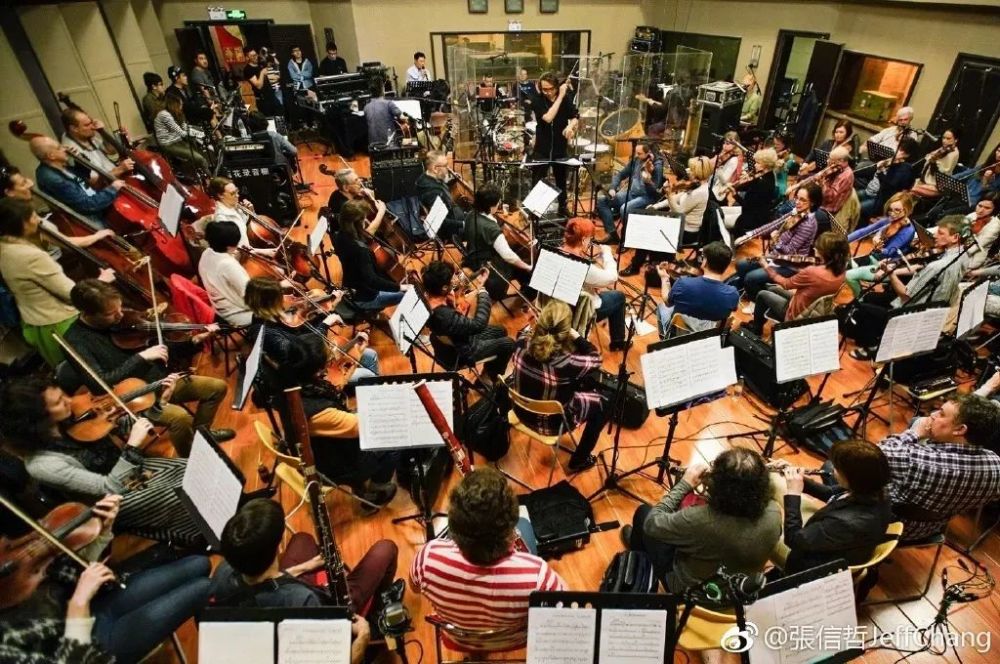 张信哲|他收藏嘉庆皇帝的龙袍前，是全民公认的“情歌王子”