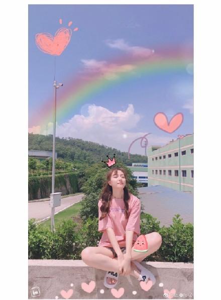 赵珞然|出道一年成芒果力捧新人，还是唯一一个敢和王思聪呛声的女孩