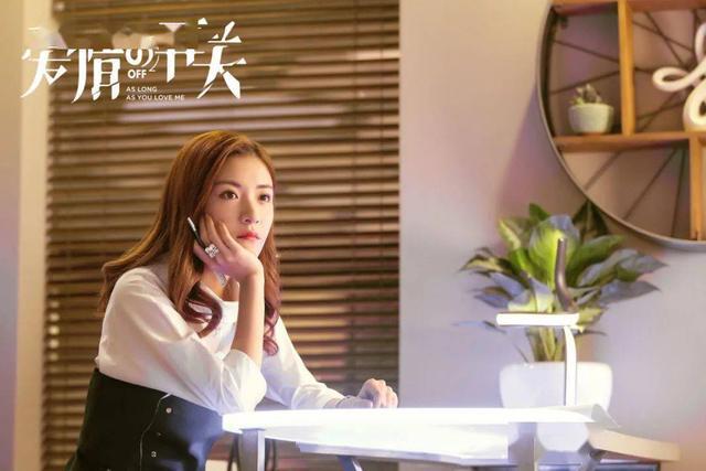 赵珞然|出道一年成芒果力捧新人，还是唯一一个敢和王思聪呛声的女孩