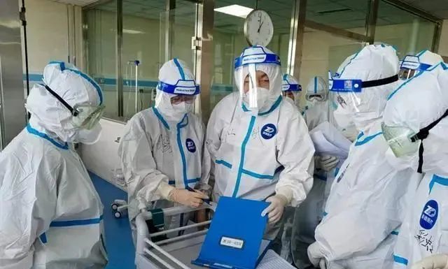 北京协和医院|刚刚，抗疫英雄杜斌教授回家了！