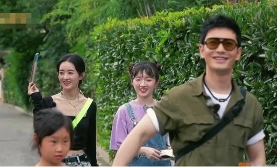 黄晓明|黄晓明称想要女儿，赵丽颖当场催生，他却笑而不语