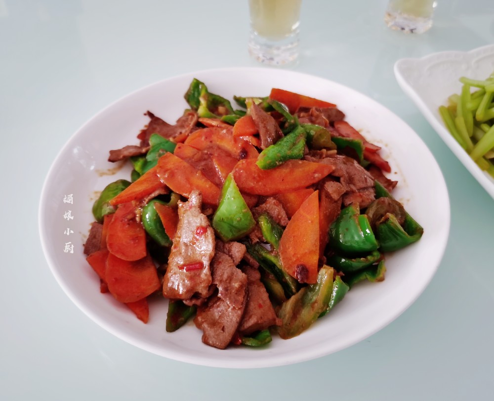 胡萝卜爆炒猪肝