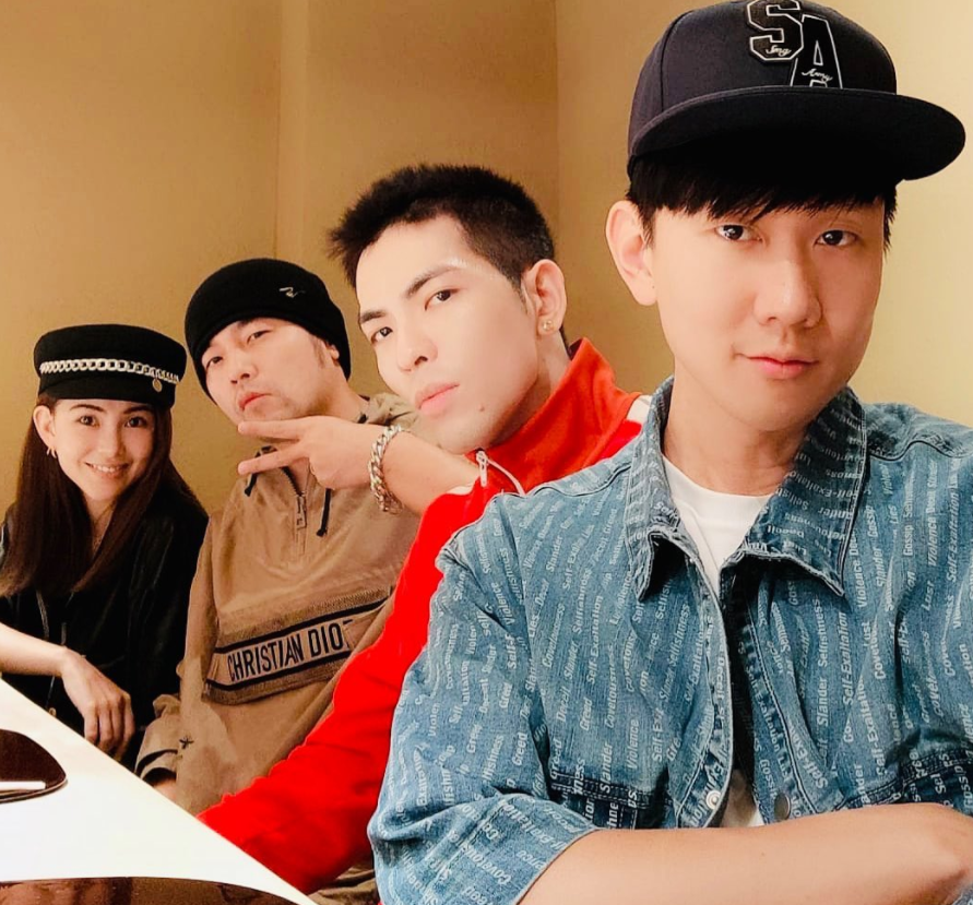 贾乃亮|娱乐早报丨贾乃亮录节目出现严重高原反应 港姐决赛25岁混血美女夺冠