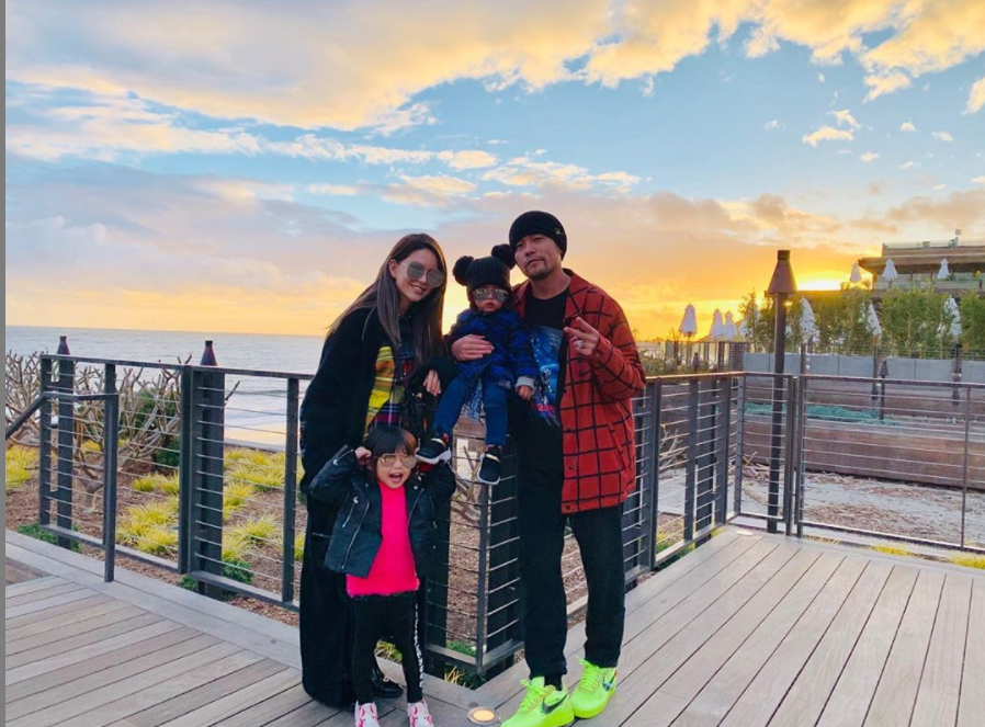 周杰伦|周杰伦与萧敬腾、林俊杰聚餐，不忘携妻子昆凌到场秀恩爱