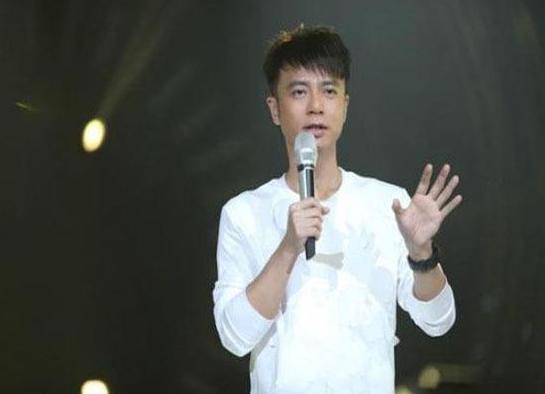 四大天王|他本该成四大天王之一，却意外被挤出局，今52岁却成“至尊”