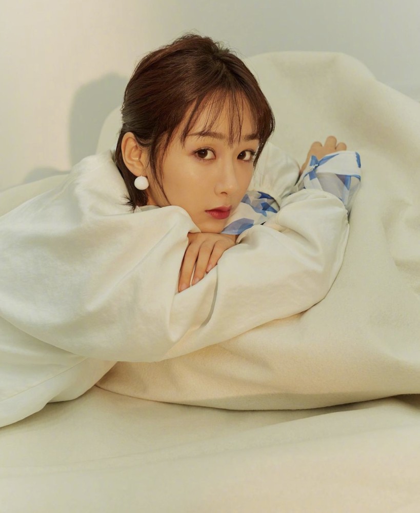 百花奖|杨紫被嘲“长相平凡”，今拿到百花奖提名，单身两年只为拼事业？