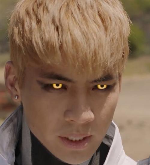 一拳超人真人版开拍,网友被真人版琦玉丑哭了,还是汪东城版帅气