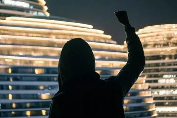 高楼大厦|一个人的北京，一座城市的梦想，一群人的武林！