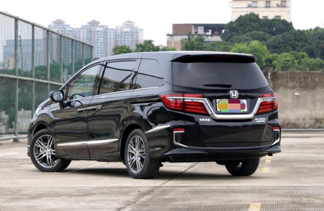 这才是真正的"本田王"!长近5米,深海静音,油耗5.9l,价格还划算