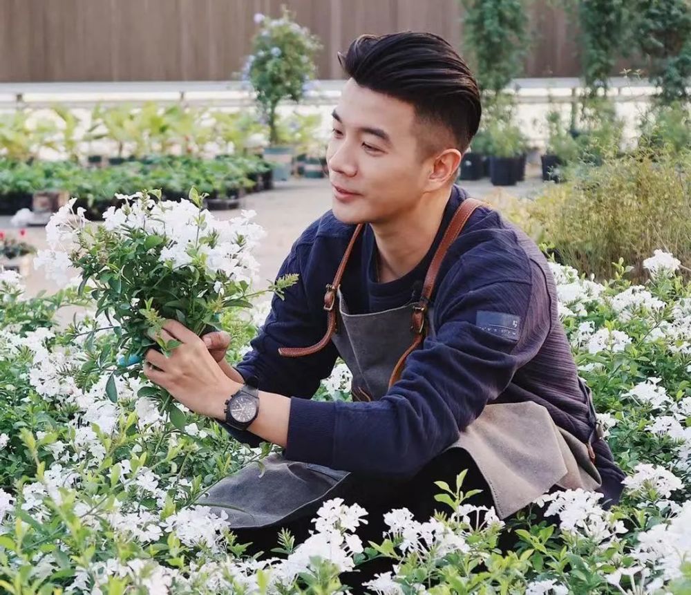 点击这里  关注王大爷 我经常给小李哥他们吹嘘成都有多好,四川有多