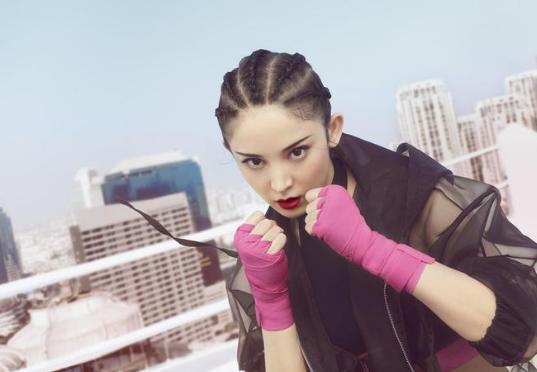 古力娜扎|吃瓜日报丨谢霆锋王菲真分手了？章子怡怒斥代拍？黄晓明想要二胎？