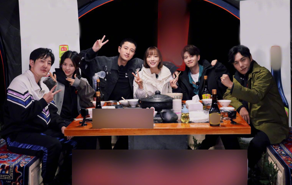 贾乃亮|娱乐早报丨贾乃亮录节目出现严重高原反应 港姐决赛25岁混血美女夺冠