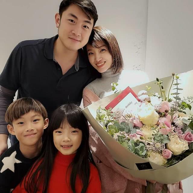 蔡依林罕搭的士外出,一身行头超20万,40岁仍未嫁