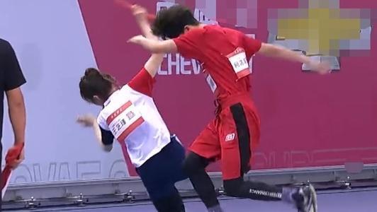 何洛洛|何洛洛为使用盗版软件道歉，本月第三次认错，他水逆了？