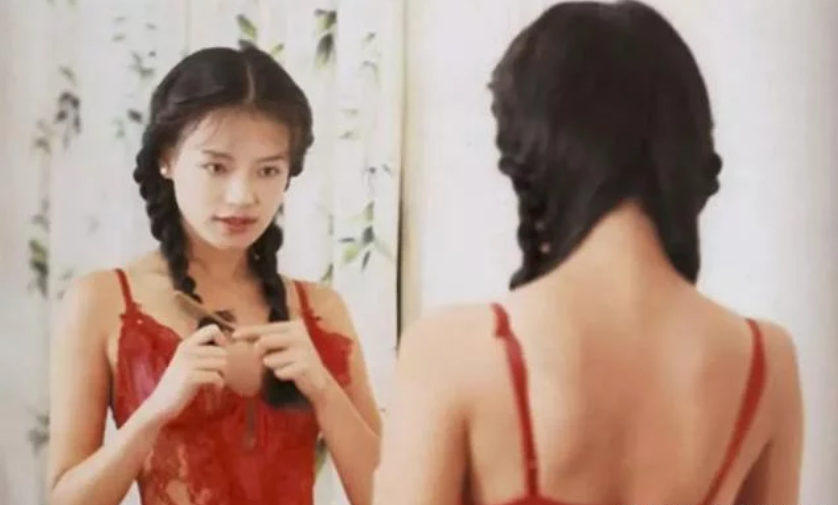 加伊姐|童年被家暴、贫穷、拍情色片，凭什么40岁后，她比林志玲活得舒展？