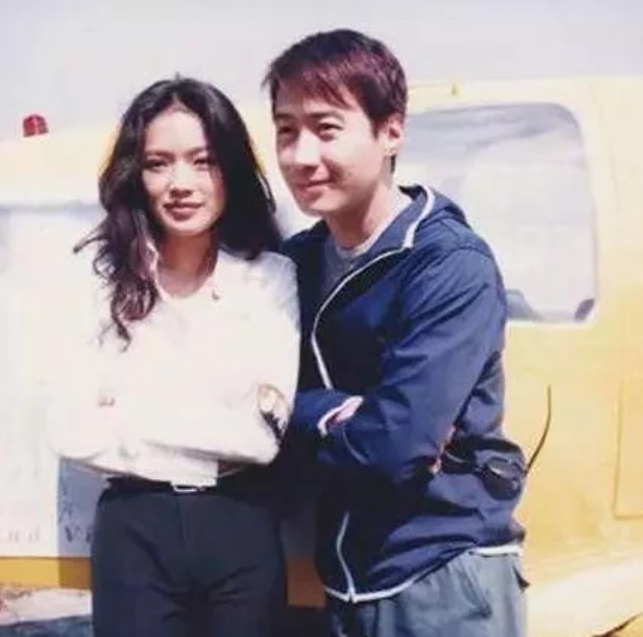 加伊姐|童年被家暴、贫穷、拍情色片，凭什么40岁后，她比林志玲活得舒展？