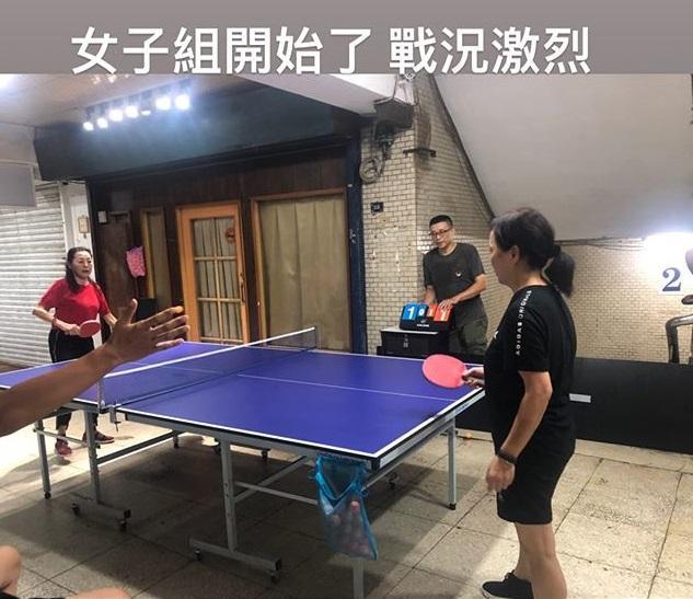 罗志祥|罗志祥夜生活很丰富：陪妈妈参加打球比赛，仍旧稳站C位受关注